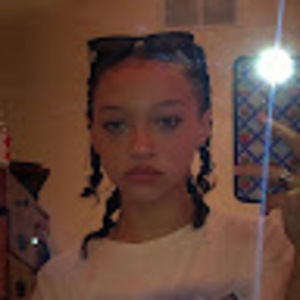 Meet your Posher, Carly